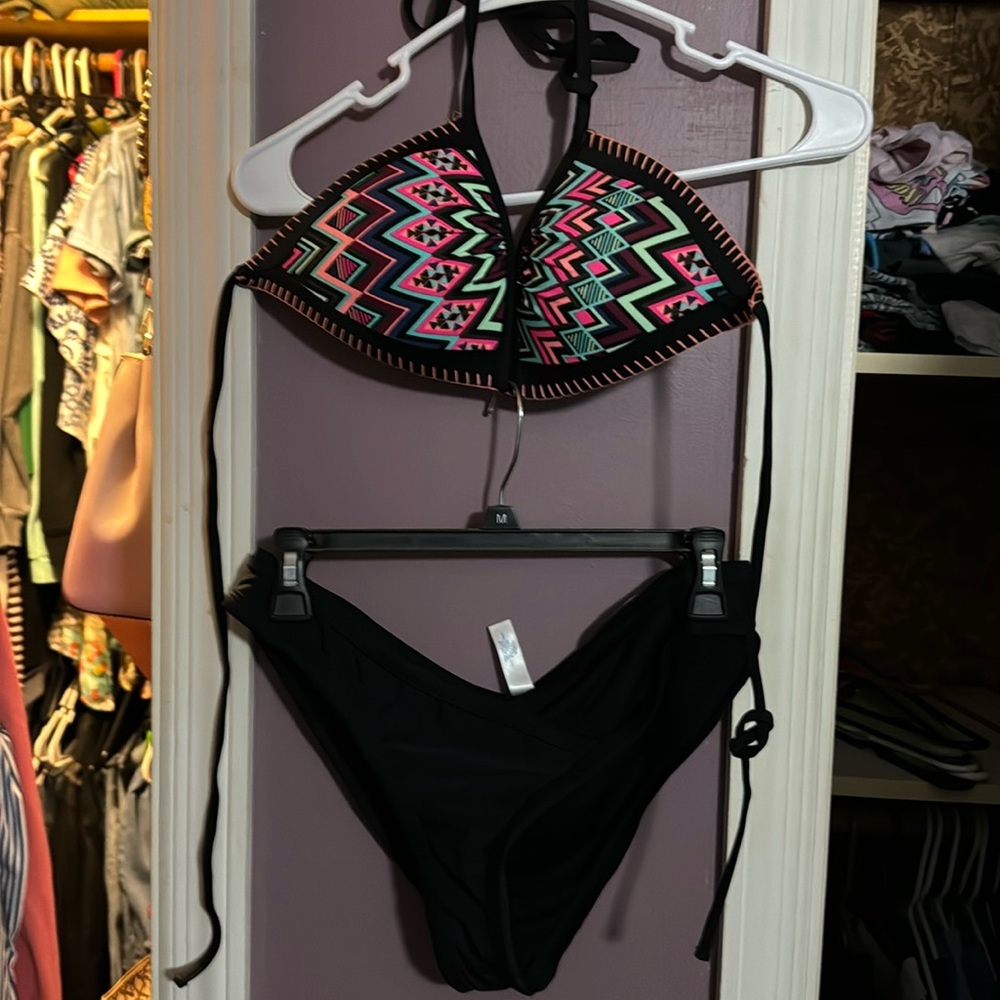 Multi colored top and black bottoms bikini size xl
